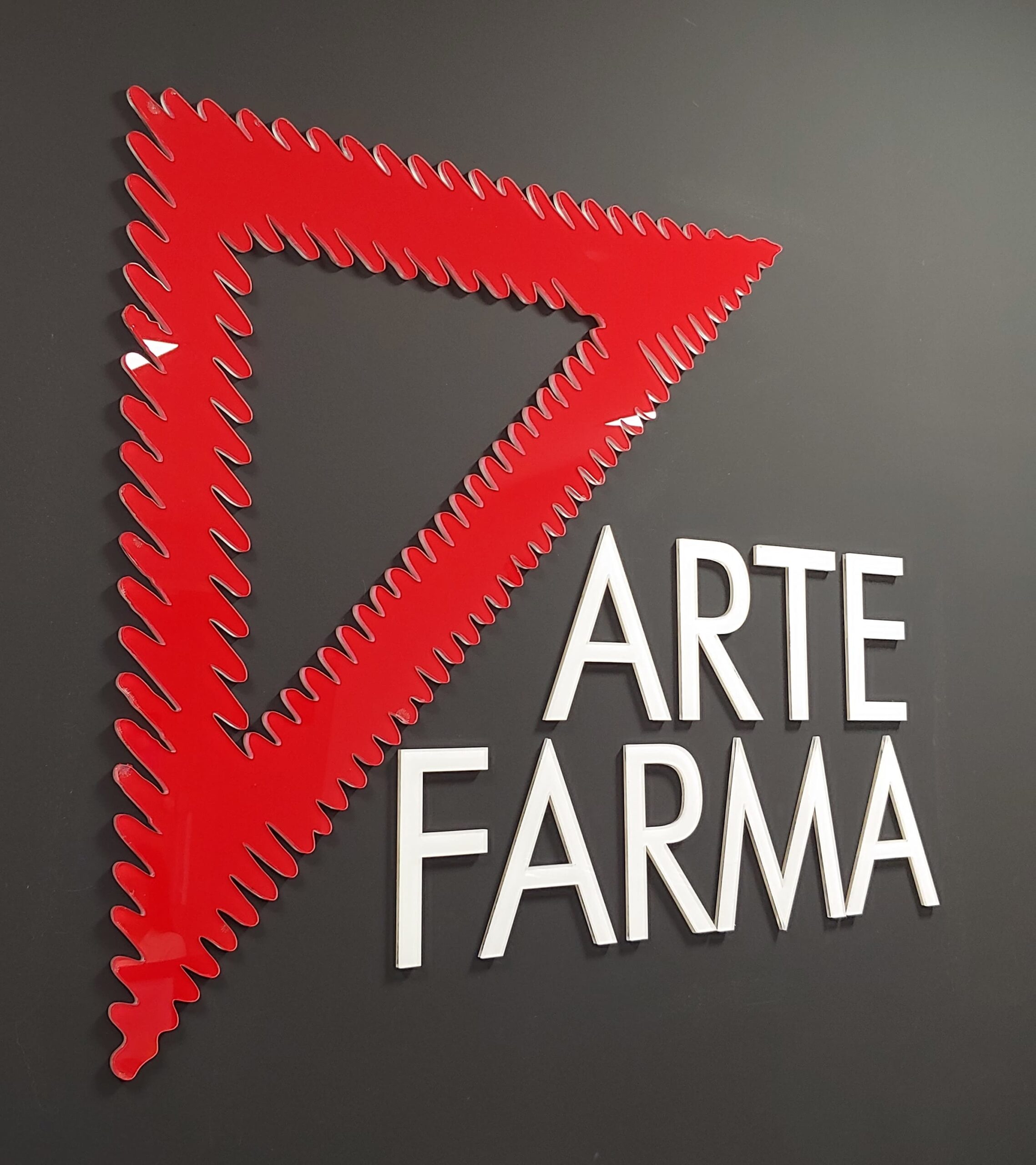 Logo em acrílico