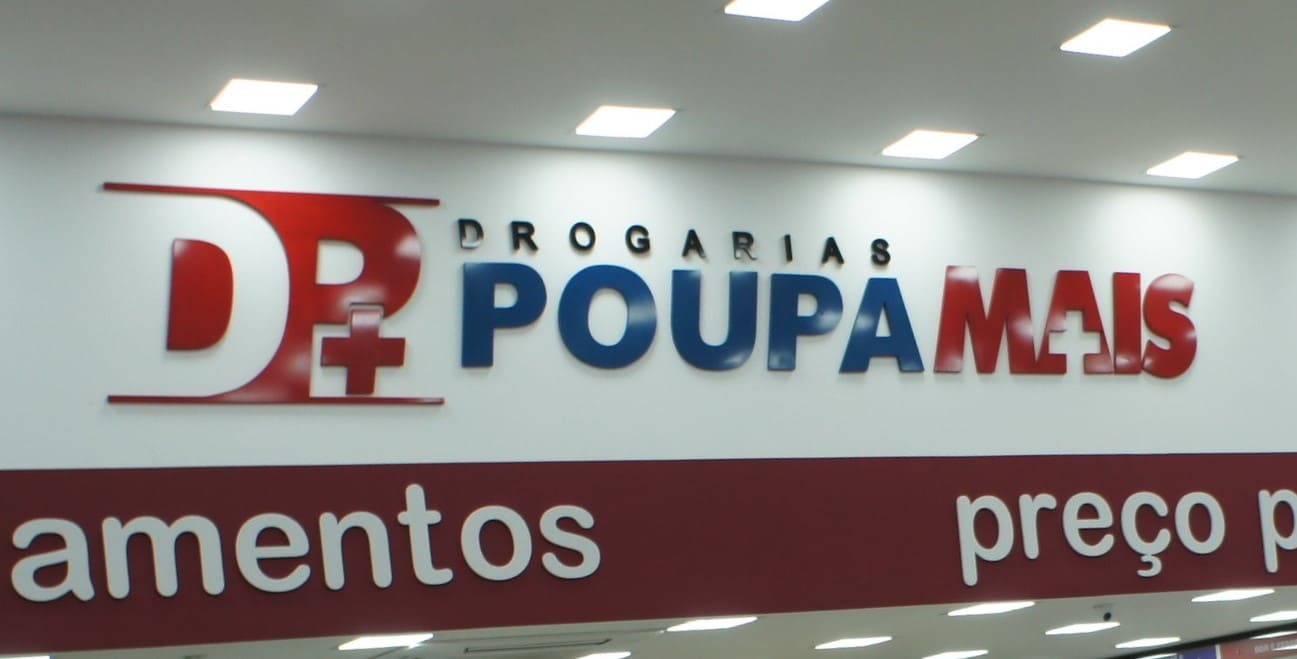 Letra caixa com pintura automotiva