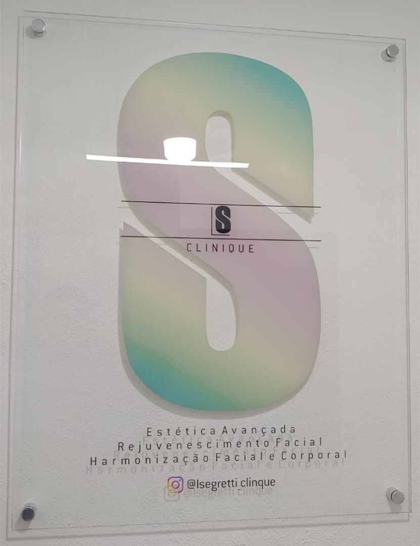Placa Acrílica L. Segretti Clinique